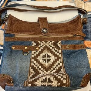 Myra Sofia Mia Shoulder Bag